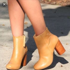 Chinese Laundry Cognac Boots Size 6